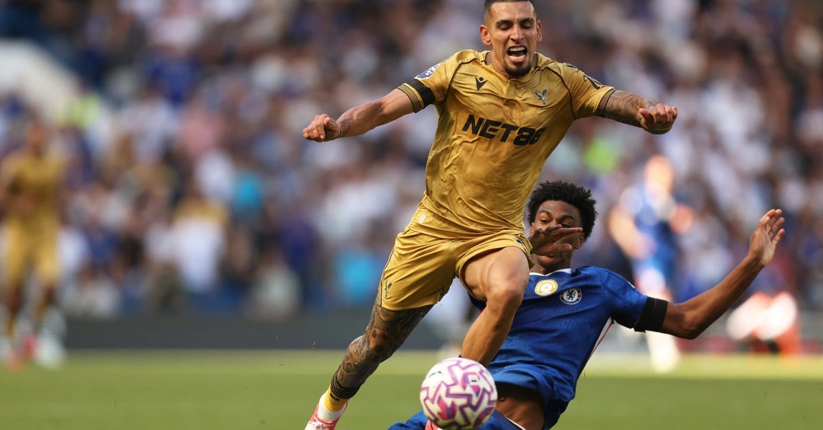 Chelsea gây thất vọng ở trận ra quân Premier League