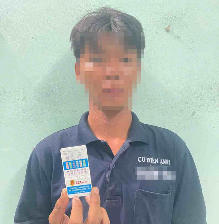Công an xã Châu Thành bắt quả tang đối tượng tàng trữ trái phép chất ma túy