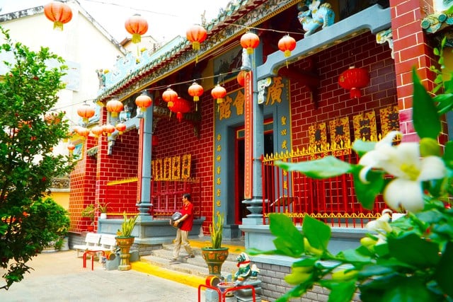 Độc đáo ngôi chùa cổ gần 130 năm tuổi ở bến Ninh Kiều- Ảnh 2.