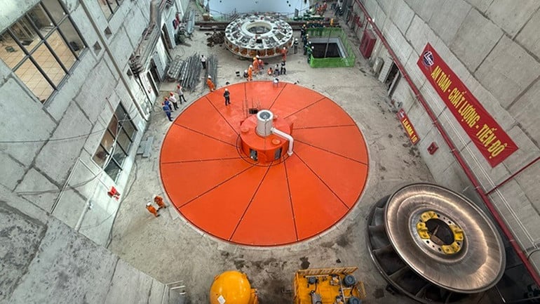hoan-thanh-lap-dat-turbine-may-phat-to-may-1-14-8.jpg