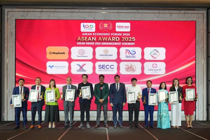 Saigontourist Group vinh dự nhận nhiều giải thưởng tại Diễn đàn Kinh tế ASEAN 2025- Ảnh 1.