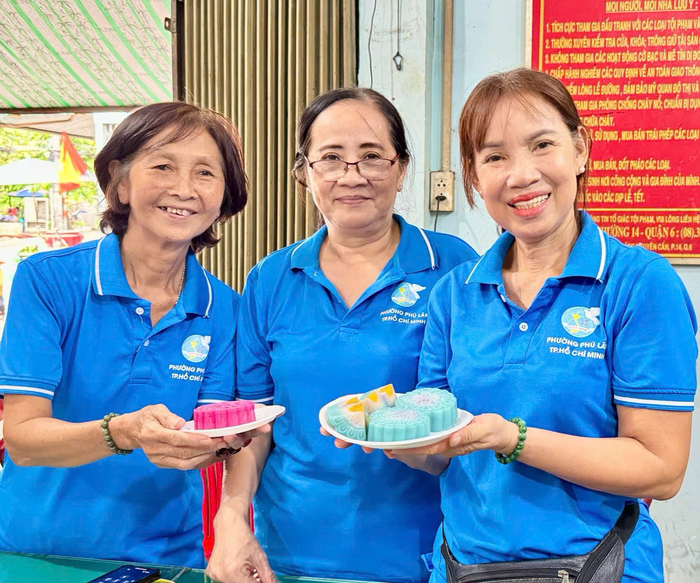 Hướng dẫn làm bánh Trung thu mở hướng khởi nghiệp cho phụ nữ- Ảnh 1.