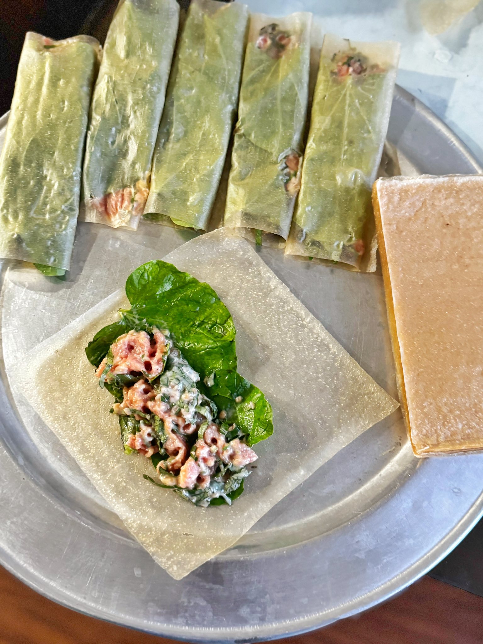 Làm chả lá lốt theo cách này của mẹ trẻ Hà thành, gói không sợ bung, ăn giòn rôm rốp, ngon 'ô mê ly'- Ảnh 2.