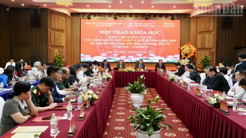 Sáng ngời tấm gương đồng chí Lương Văn Tri