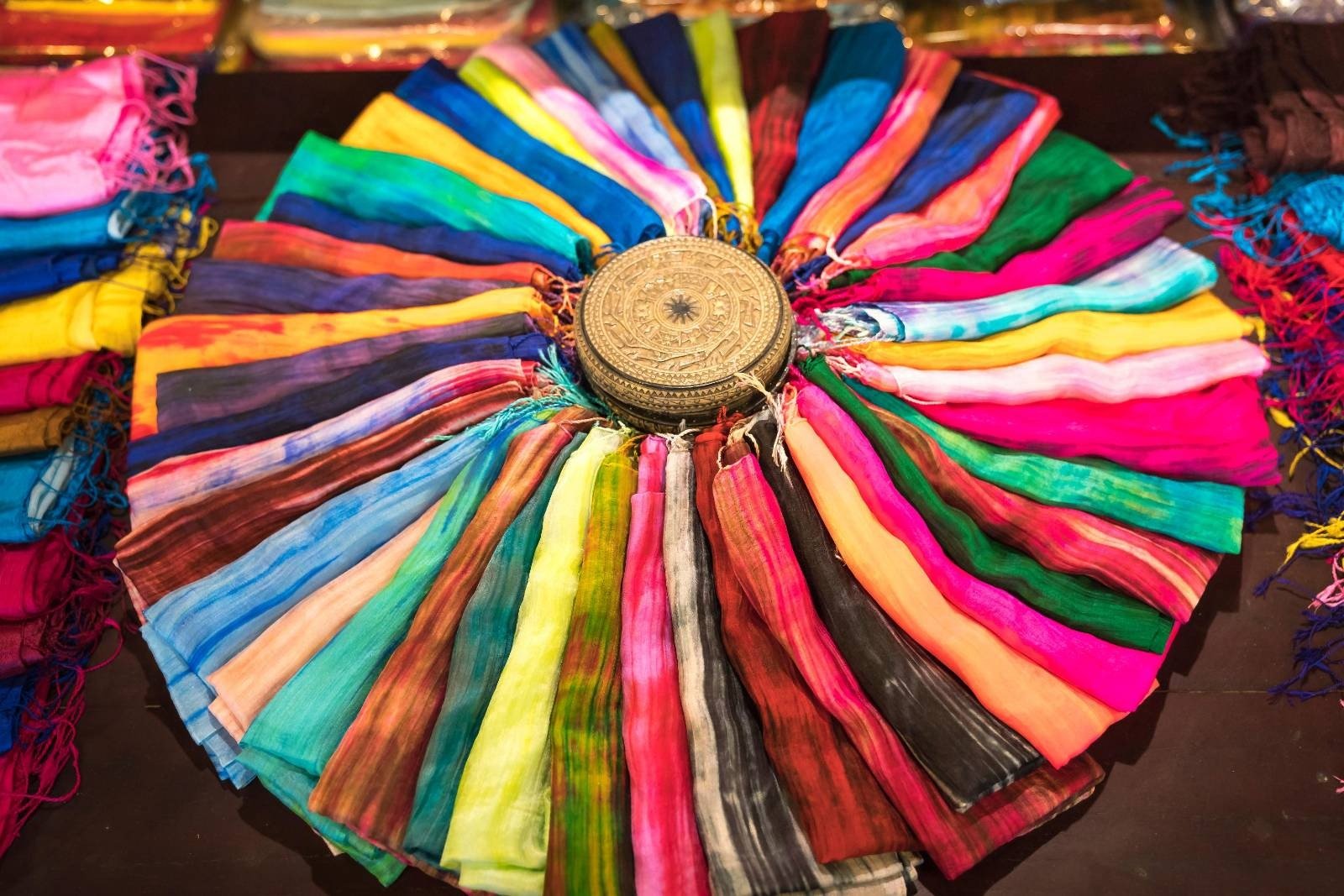 Visit Nha Xa silk village
