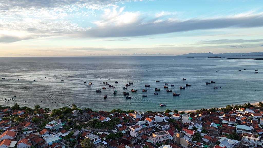 Những ngôi làng tuyệt đẹp ven biển: Nhơn Hội, dải lụa mềm ôm lấy Hòn Yến - Ảnh 1.