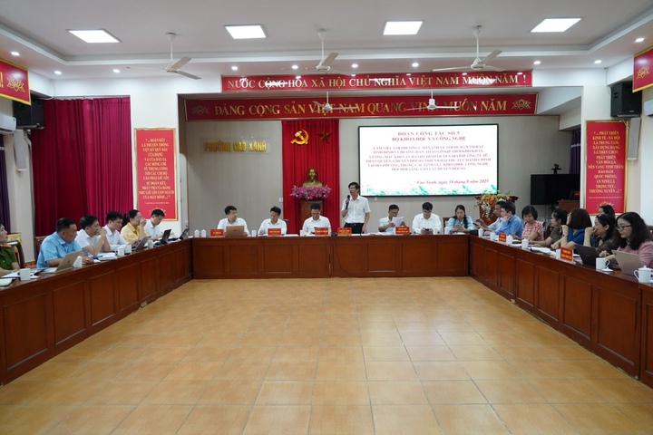 Đoàn công tác Bộ KH&CN khảo sát mô hình chính quyền địa phương 2 cấp tại tỉnh Quảng Ninh - Ảnh 4.