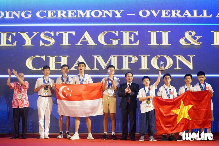Việt Nam và Singapore vô địch toàn đoàn kỳ thi toán học quốc tế VIMC 2025 - Ảnh 1.