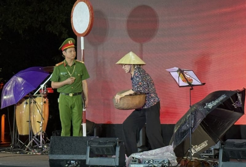 Hồ Gươm tưng bừng với loạt hoạt động sôi động của “Ngày hội bình yên” -0