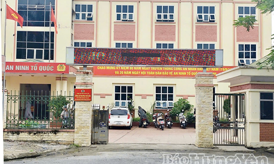 Công an phường Phố Hiến giúp cháu bé đi lạc trở về an toàn với gia đình