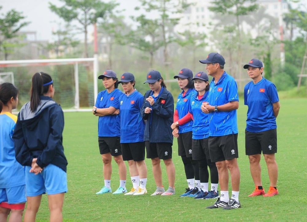 베트남 여자 축구팀, 태국 3, 4위전에서 승리 의지 다져 - 사진 1