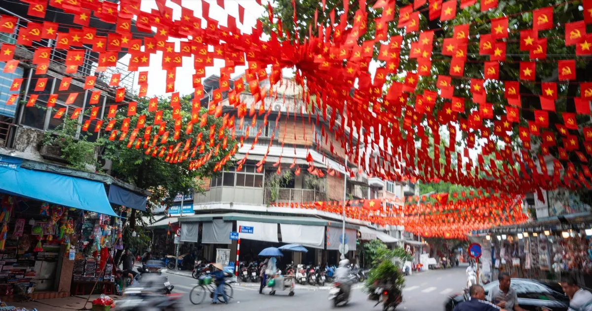 Hà Nội phát động treo cờ Tổ quốc chào mừng 80 năm Cách mạng Tháng Tám và Quốc khánh 2-9