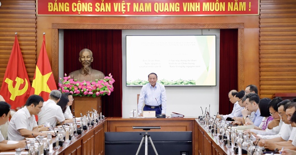 Bộ trưởng Nguyễn Văn Hùng: Dự thảo Nghị quyết của Bộ Chính trị về Chấn hưng và phát triển văn hóa Việt Nam trong kỷ nguyên mới mang tính hành động cao