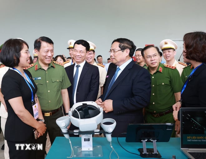 ttxvn-thu-tuong-pham-minh-chinh-du-le-khai-truong-trung-tam-du-lieu-quoc-gia-8218595-8.jpg