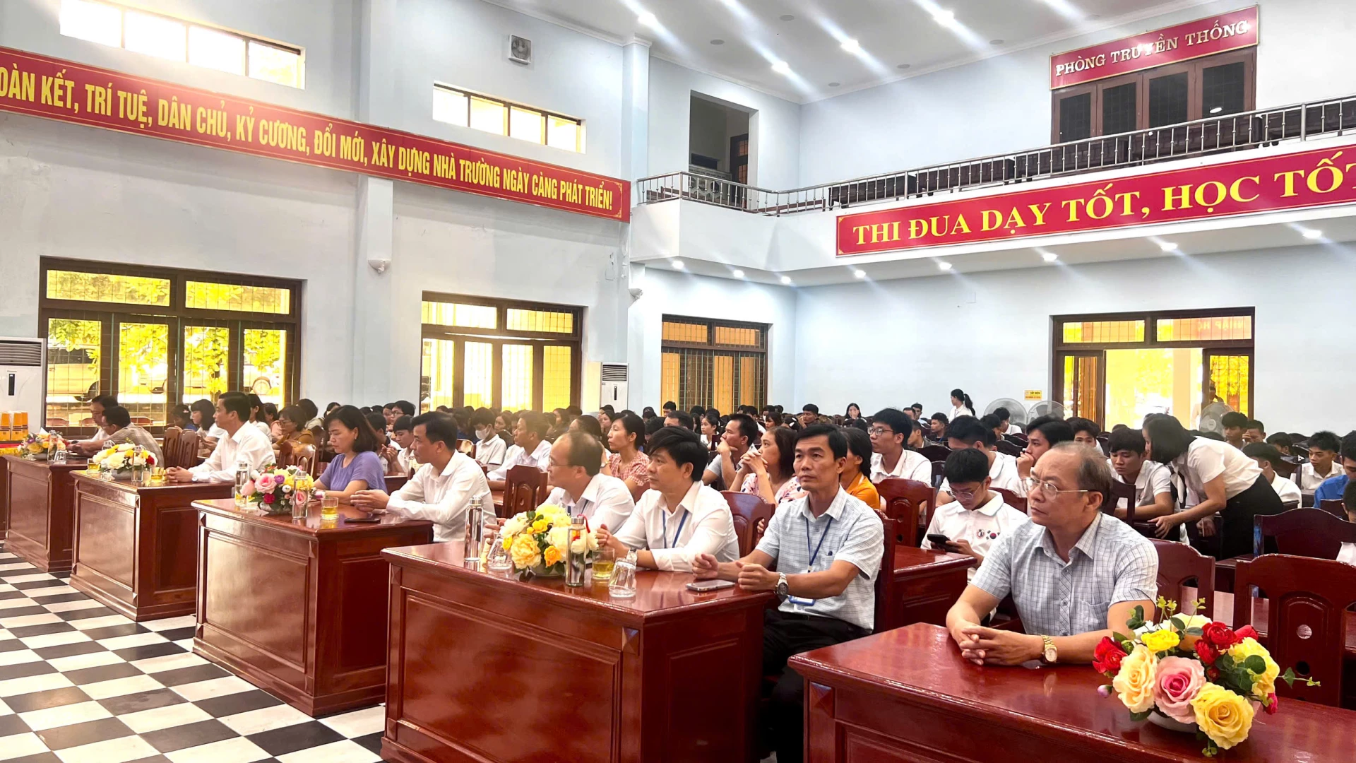 ប្រតិភូចូលរួមពិធី