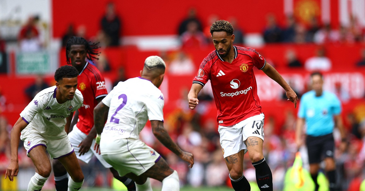 Cunha và Mbeumo: Điểm sáng hiếm hoi trong ngày Man United thất bại