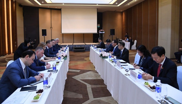 Vietsovpetro đón dòng dầu đầu tiên mỏ Kình Ngư Trắng - Kình Ngư Trắng Nam- Ảnh 2.