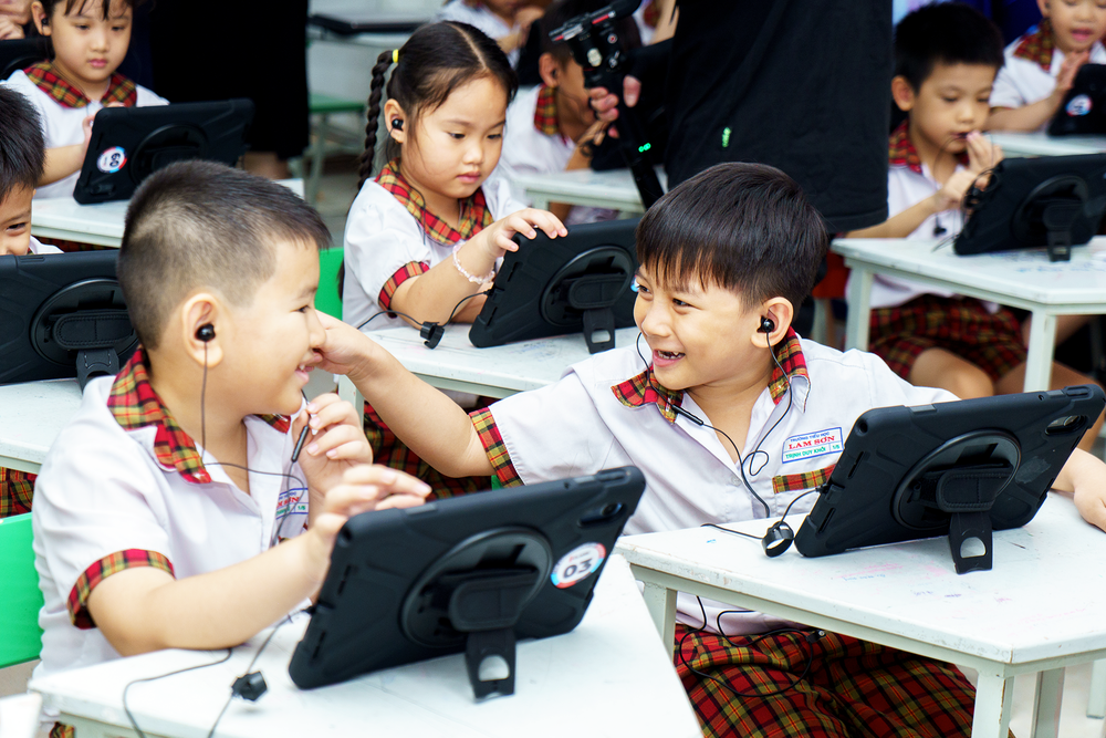 Từ công nghệ đến AI iSMART Education biến lớp học thành trải nghiệm học tiếng Anh mới mẻ - Ảnh 8.