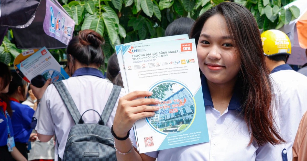 Sau lọc ảo lần 2, điểm chuẩn Đại học Công nghiệp TPHCM đến 29 điểm