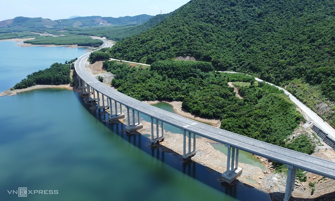 Thông tuyến cao tốc Bắc - Nam từ Hà Nội đến Đà Nẵng dài 750 km