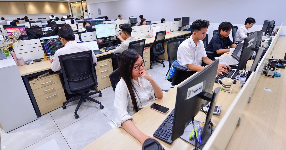 'Nơm nớp' đợt điều chỉnh chứng khoán sau chuỗi tăng nóng