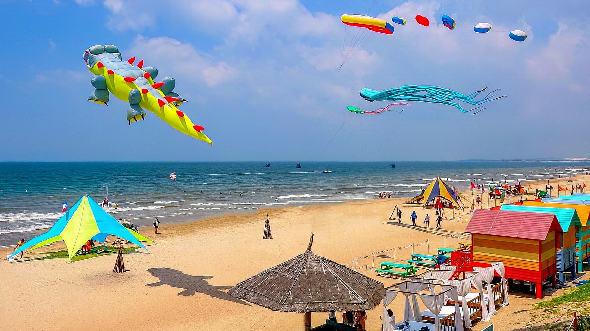Strandtourismus in Cam Binh, Provinz Lam Dong. Foto von Ngoc Lan