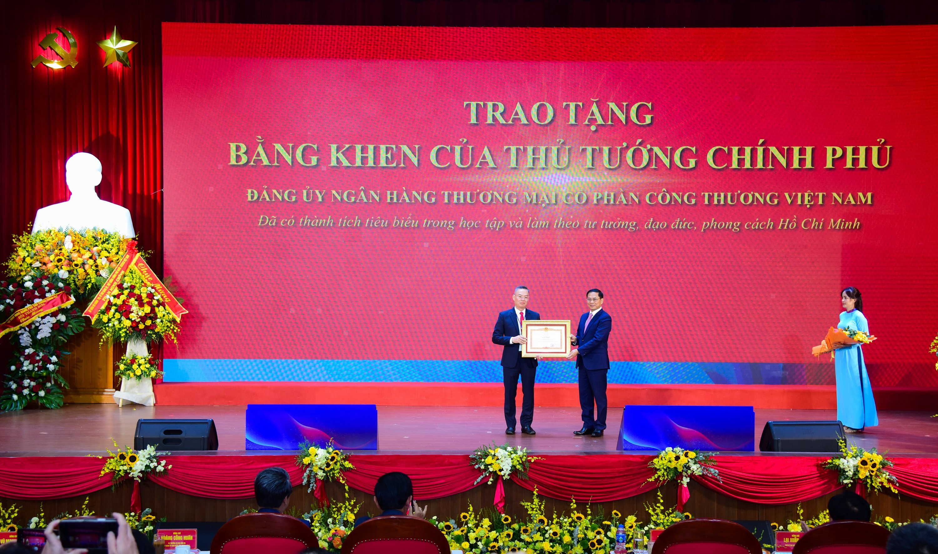 Đảng bộ VietinBank kiến tạo trụ cột, vươn mình cùng đất nước