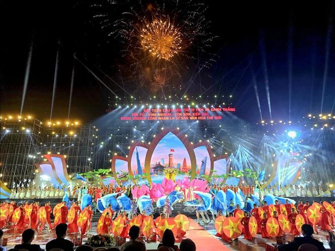 Art performance at the ceremony.