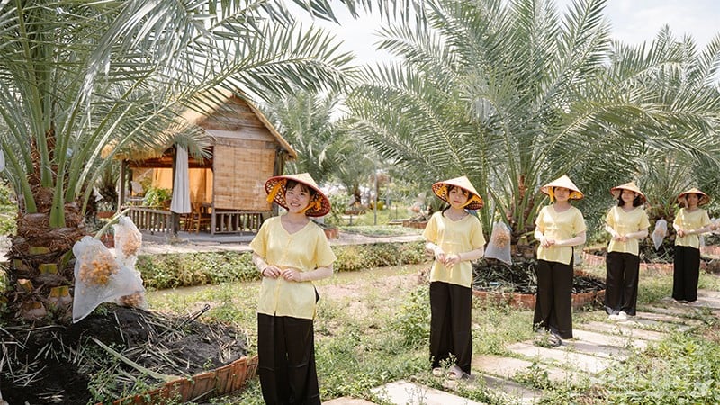 ក