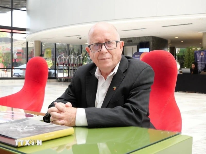 Nhà báo, nhà sử học Pedro Da Oliveira, Tổng Thư ký Hội hữu nghị Brazil-Việt Nam. (Ảnh: Diệu Hương/TTXVN)