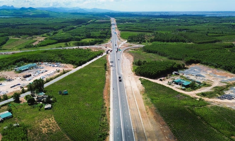 Thông tuyến cao tốc từ Hà Nội đến Đà Nẵng vào ngày 19/8- Ảnh 5.