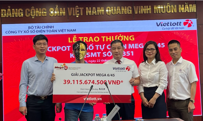 Lợi nhuận Vietlott tăng mạnh 16%, chi trả cho người trúng thưởng gần 2.500 tỉ đồng - Ảnh 1.
