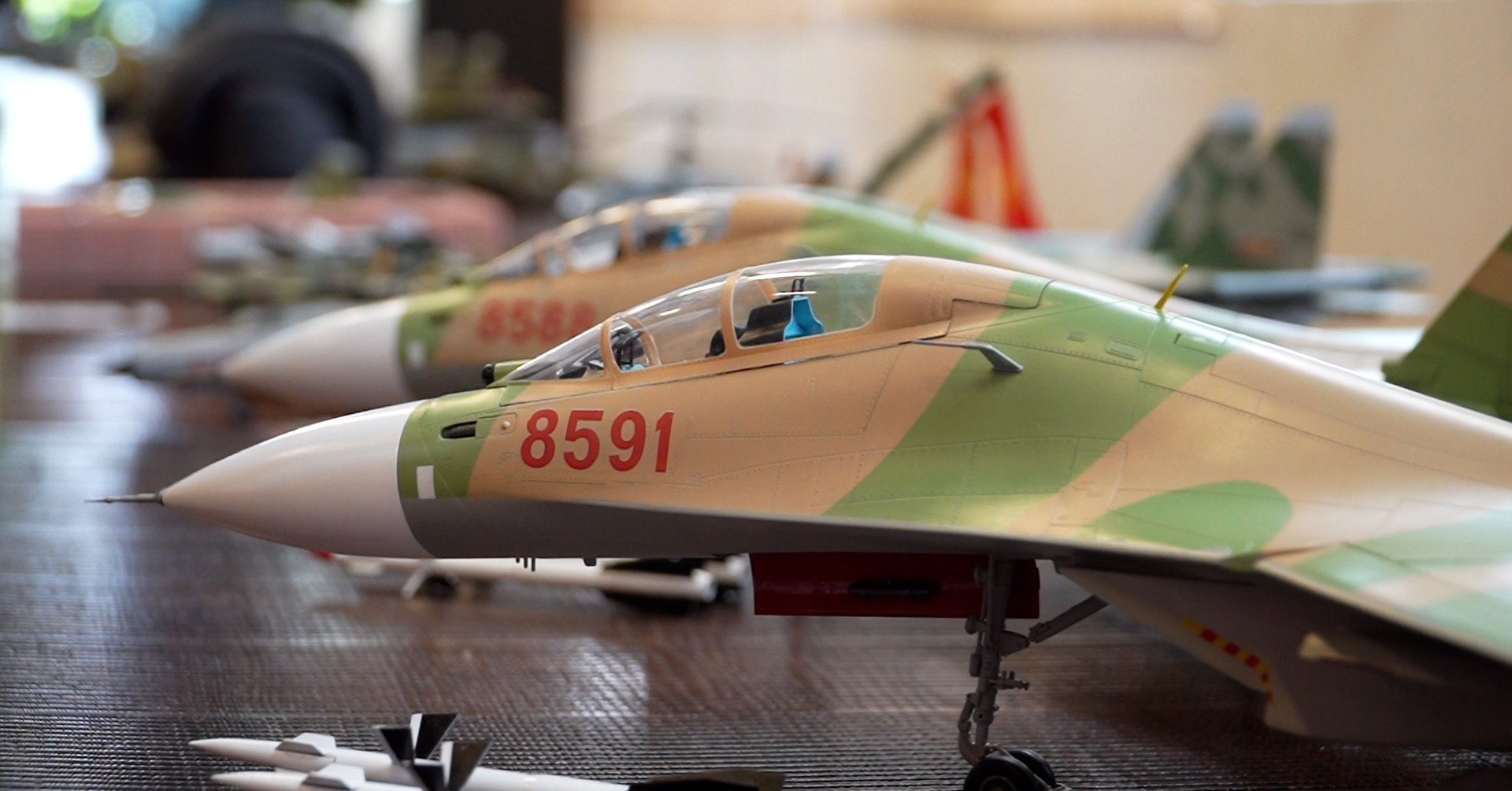 Ngắm máy bay Su-30MK2, xe chiến đấu bộ binh XCB-01 ‘thu nhỏ’ mừng 2/9 ở Hà Nội