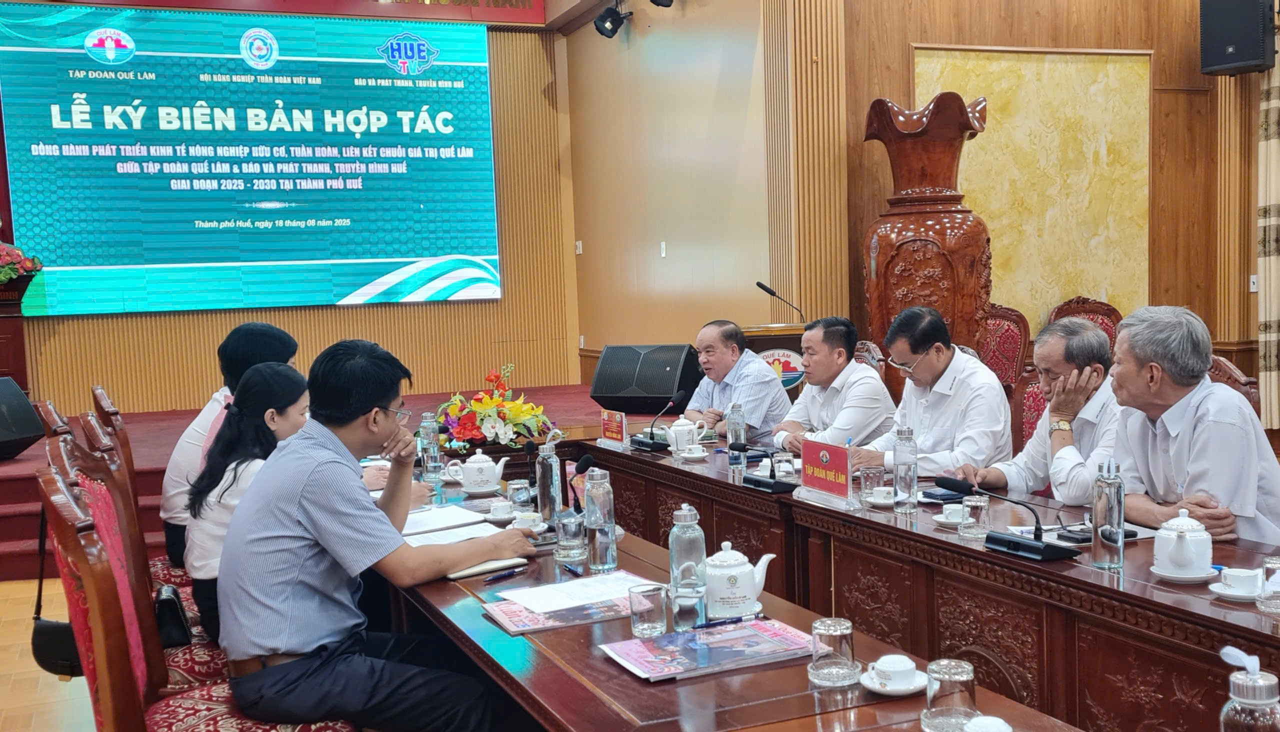 Ký kết tuyên truyền phát triển nông nghiệp hữu cơ, tuần hoàn