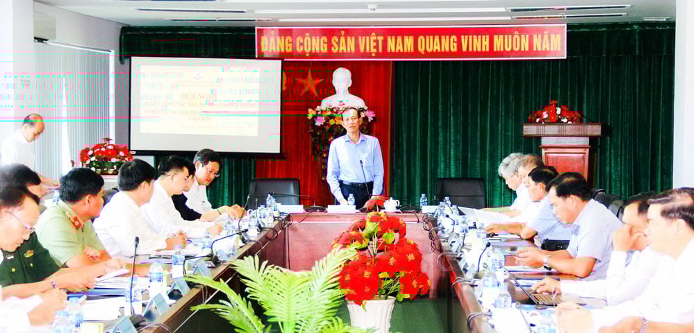  Ông Đặng Văn Chính- Ủy viên Ban Thường vụ Tỉnh ủy, Phó Chủ tịch Thường trực UBND tỉnh đề nghị nâng cao vai trò, trách nhiệm của lãnh đạo các sở, ban ngành, địa phương và chủ đầu tư trong triển khai thực hiện kế hoạch vốn năm 2025.