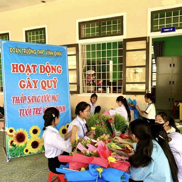 Mái trường thắp sáng những ước mơ - Ảnh 2.