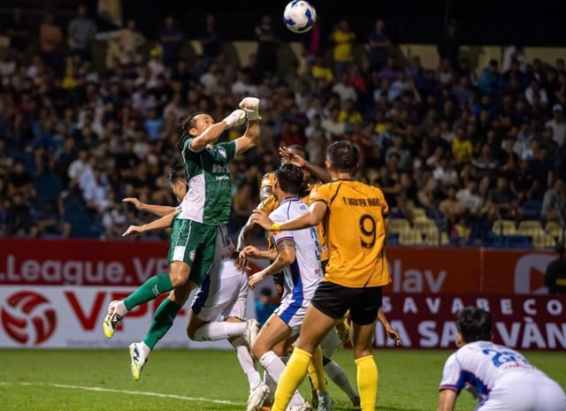 HLV Choi Won-kwon muốn Thanh Hóa vô địch V-League, HLV Đà Nẵng lại chỉ mong trụ hạng- Ảnh 1.