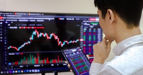Thị trường chứng khoán: Tiếp đà tăng mạnh hay đối mặt điều chỉnh?