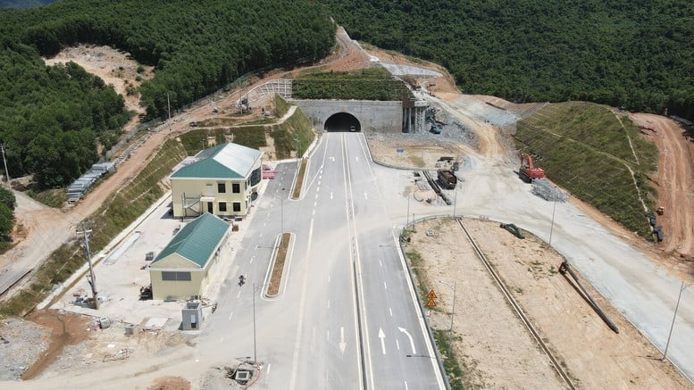 Thông tuyến cao tốc từ Hà Nội đến Đà Nẵng vào ngày 19/8- Ảnh 2.