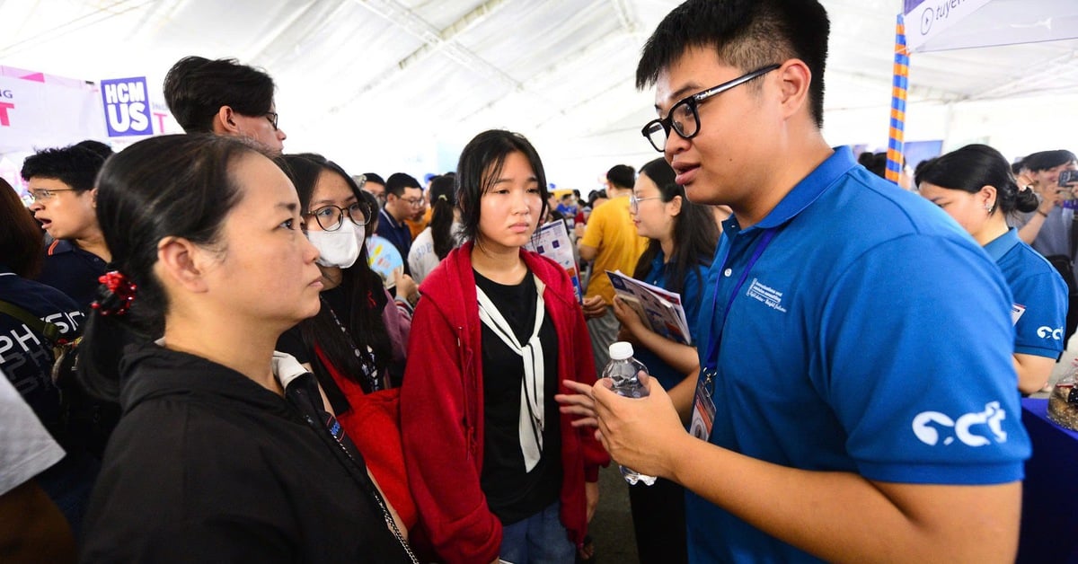 Thí sinh ảo tăng mạnh, các trường đại học chưa xác định được điểm chuẩn 2025