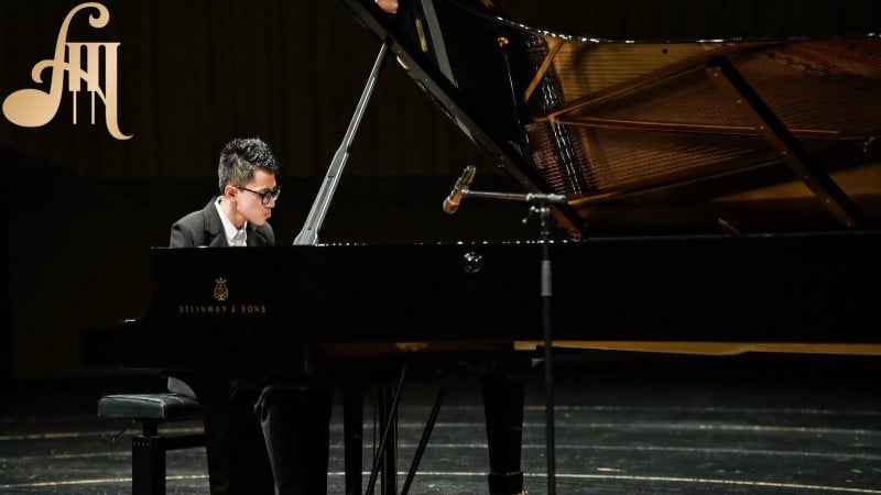 Pham Tuan Khoi បានឈ្នះពានរង្វាន់ Thanh Am - រង្វាន់ពិសេសក្នុងការប្រកួតព្យាណូ ក្រុមយុវជន A ក្នុងជុំចុងក្រោយនៃពានរង្វាន់ QingYin - Youth Music Festival 2025។ (រូបថត៖ QingYin Award Vietnam)