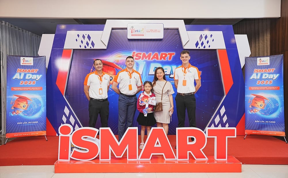 Từ công nghệ đến AI iSMART Education biến lớp học thành trải nghiệm học tiếng Anh mới mẻ - Ảnh 14.