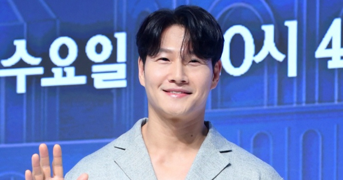 “Người cơ bắp” Kim Jong Kook kết hôn ở tuổi 49, giữ bí mật về cô dâu