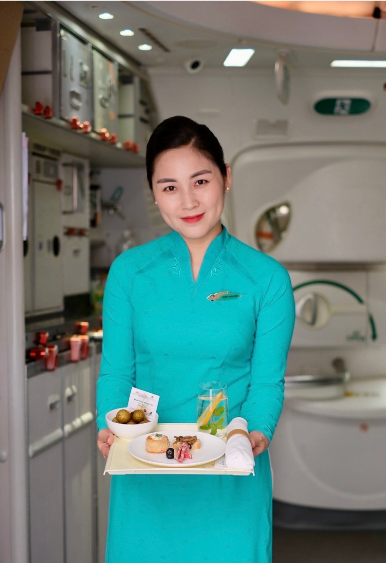 Vietnam Airlines mang đặc sản nhãn lồng Hưng Yên lên chuyến bay