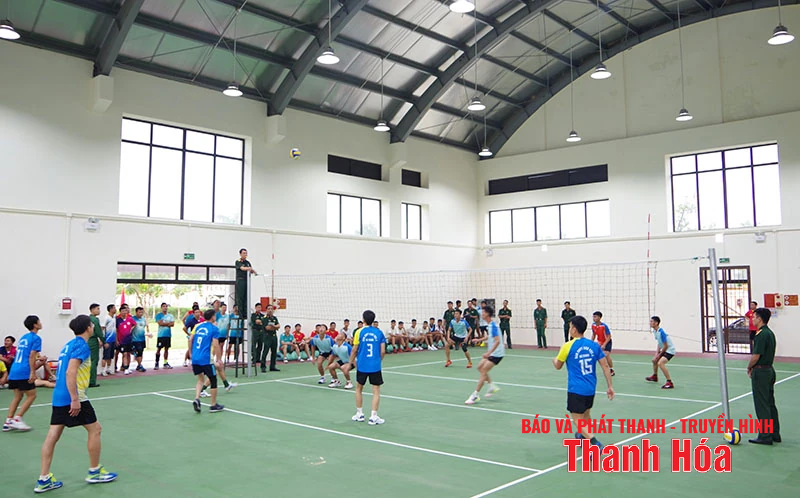 Khai mạc giải thể thao chào mừng 80 năm Ngày truyền thống LLVT tỉnh Thanh Hóa
