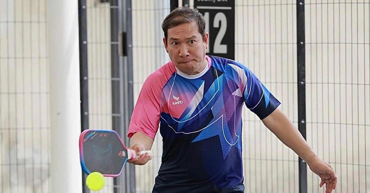 Artist Quang Thang and actor B Tran attend the 2025 National Young Entrepreneurs Pickleball Tournament