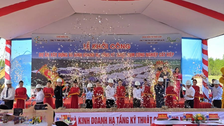2-cong-ty-tnhh-sunley-viet-nam-lam-le-dong-tho-khoi-cong-du-an-xay-dung-va-kinh-doanh-ha-tang-ky-thuat-cum-cong-nghiep-cat-hiep-anh-ht.jpg