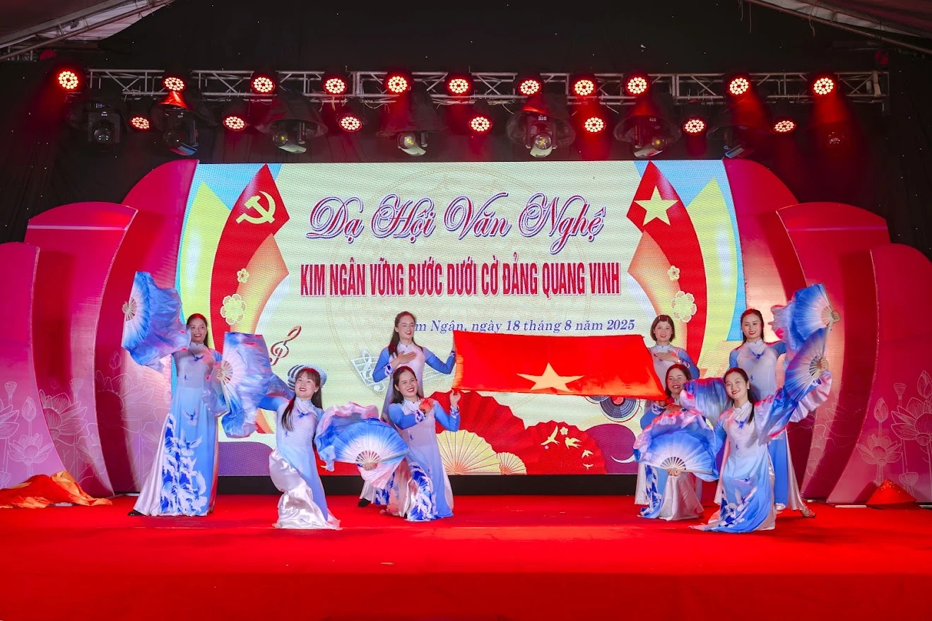 ការសម្តែងសិល្បៈក្នុងកម្មវិធី - រូបថត៖ N.H