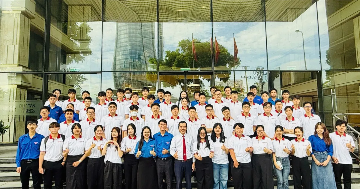 105 sinh viên hỗ trợ chuyển đổi số tại các phường, xã ở Đà Nẵng
