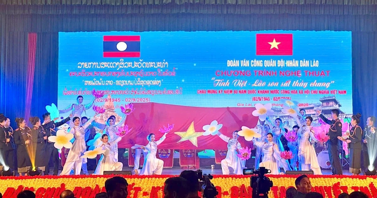 Đặc sắc chương trình nghệ thuật “Tình Việt - Lào son sắt thủy chung”